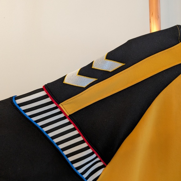 Vintage Hummel Sweater (Large) - Early 2000's - Picture 5 of 12